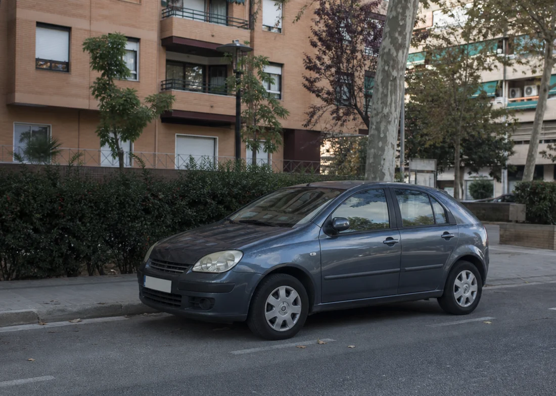 Avenida metropolitana de Mislata, donde realizamos revisiones de coches de segunda mano