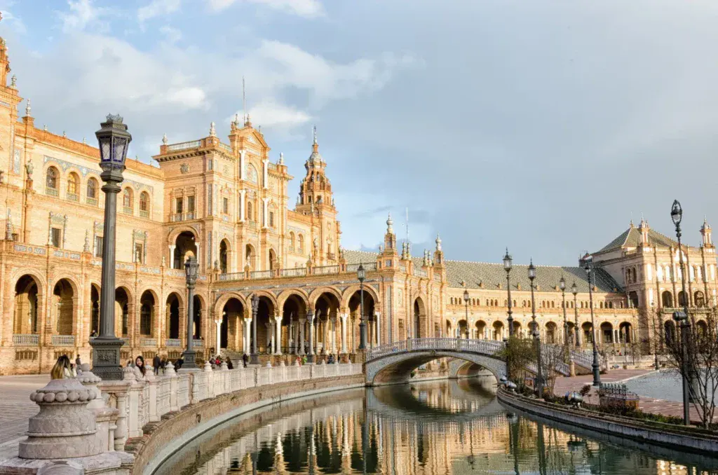 Plaza de España de Sevilla, zona de cobertura de las revisiones precompra